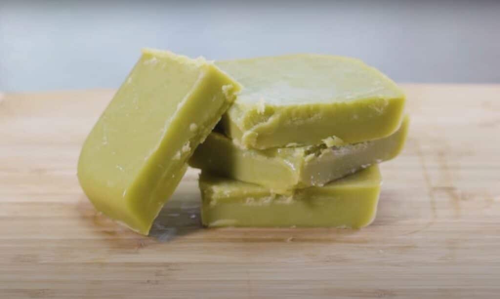 HOW TO MAKE CANNABUTTER