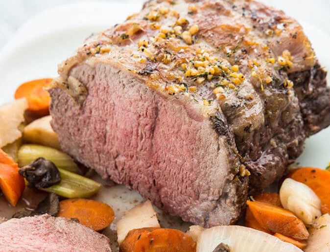 SLOW COOKER ROAST BEEF WITH ITALIAN RED WINE
