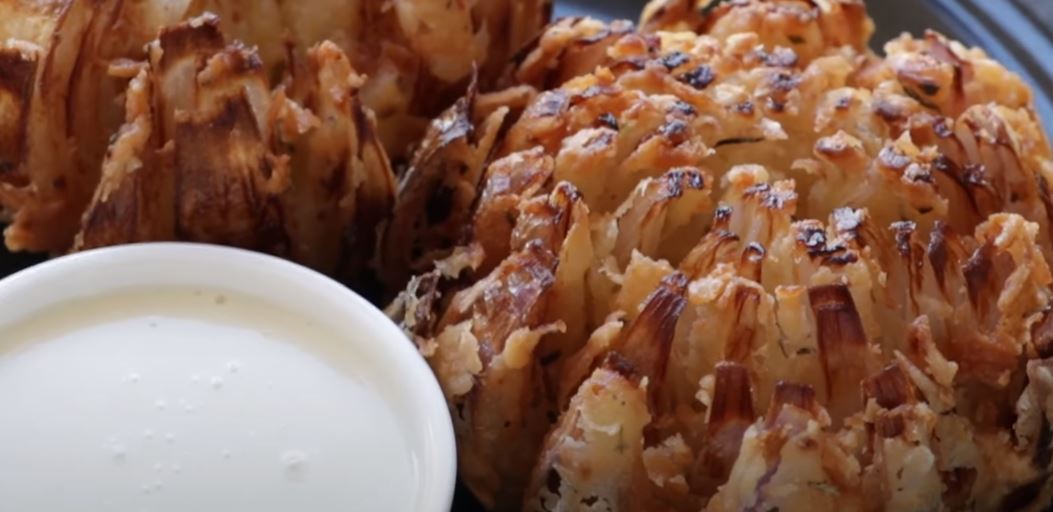 Blooming onion