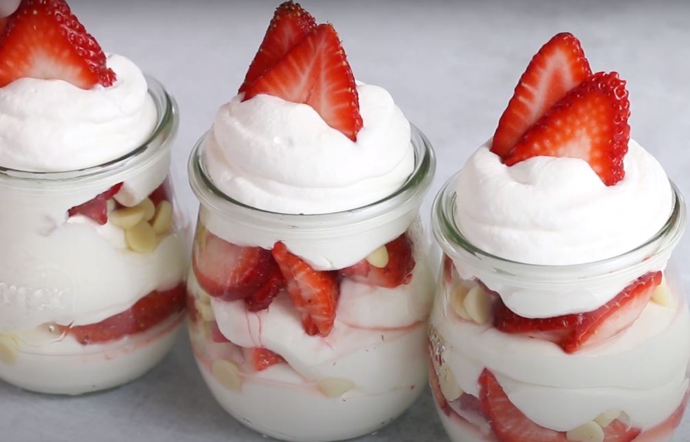 Healthy breakfast yogurt parfait recipes for 2021 + explore the best ...